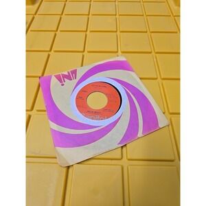 45 RPM 7" Record Helen Reddy Youre My Home & Keep On Singing 1974 Capitol 3845